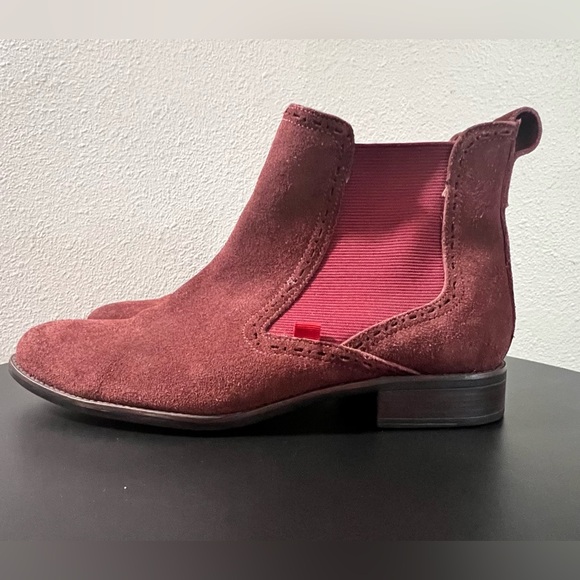 Marc Joseph New York Women's Leather Chelsea Boot with Perforated Detail Chukka - Picture 4 of 10